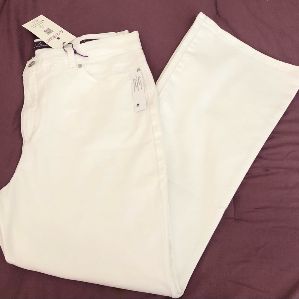 Gloria Vanderbilt White Amanda Bootcut Jeans